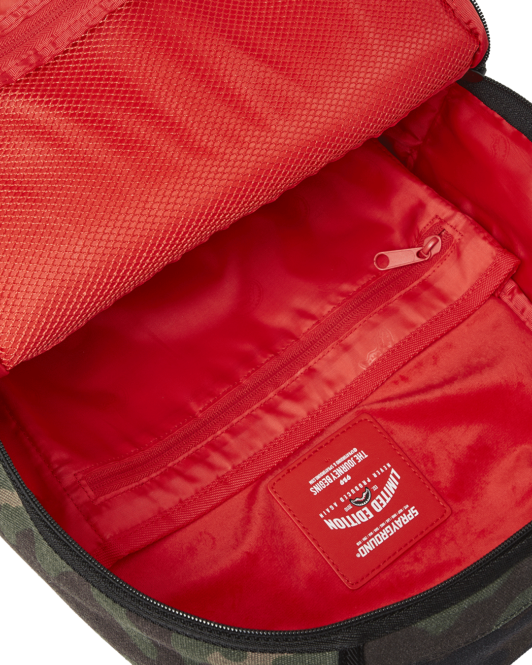 SHARK CENTRAL CAMO  DLXS BACKPACK