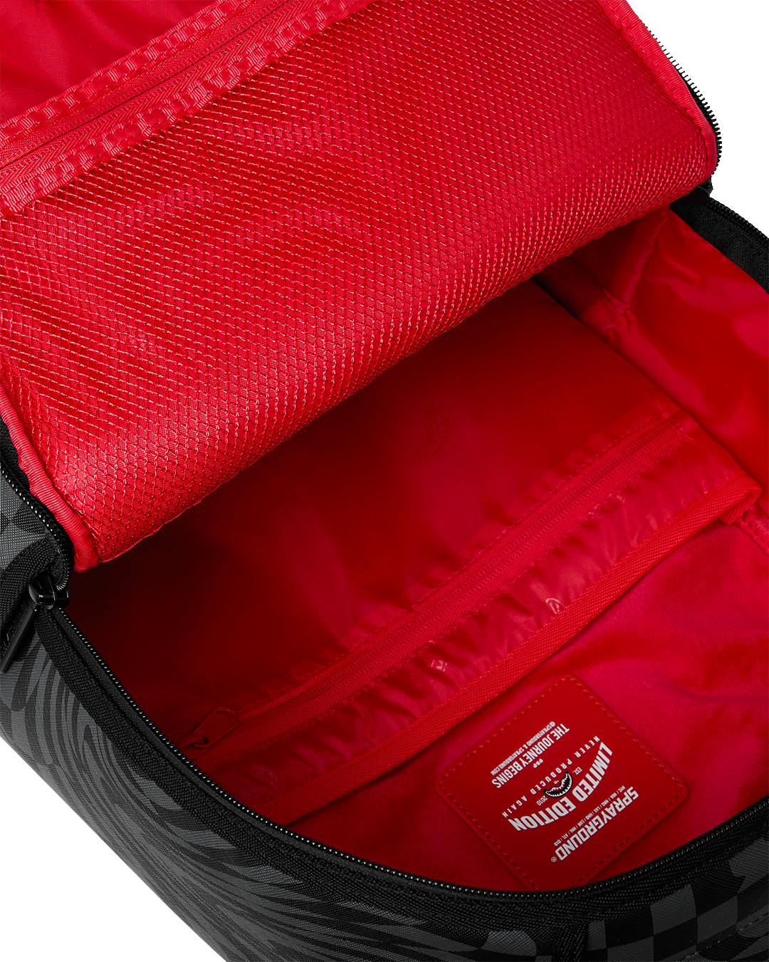 CHECKER SHARK TRAIL DLXSV BACKPACK